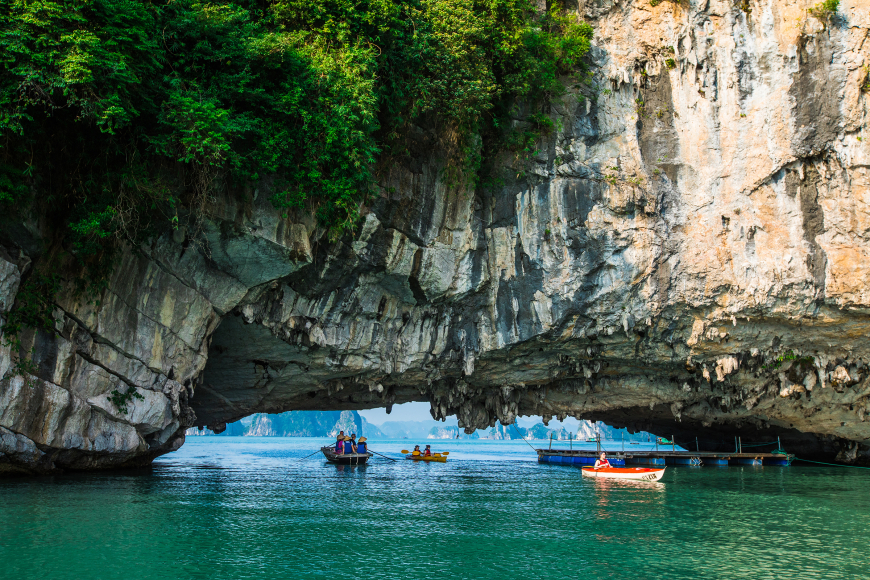 ha long cave