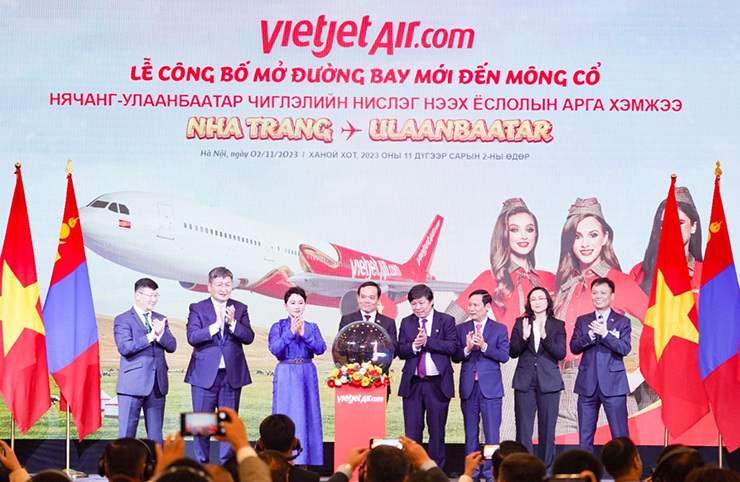 Image: The inauguration ceremony of the new flight route to Mongolia