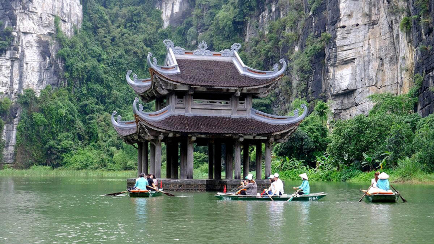 Tam Coc Bich Dong - the complex of poetic scenic spots of Ninh Binh province