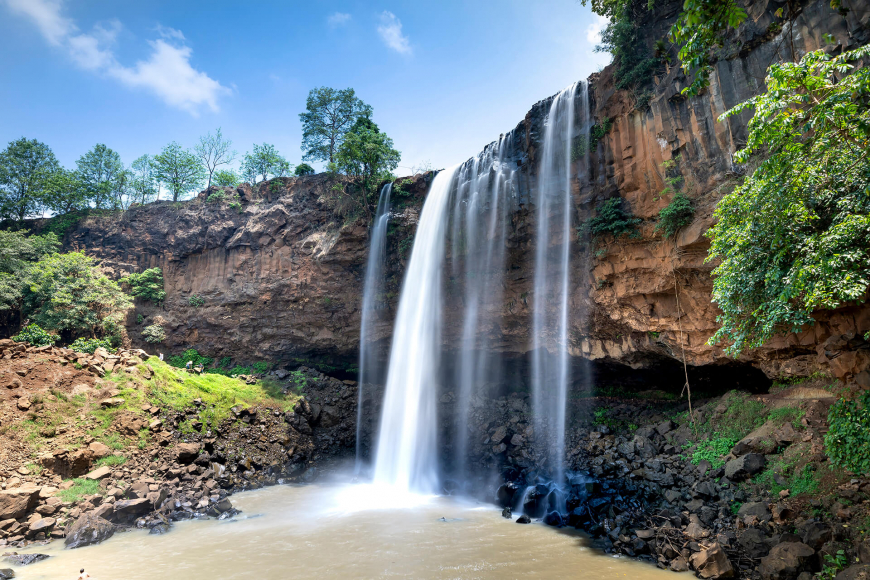 Phu Cuong Waterfall