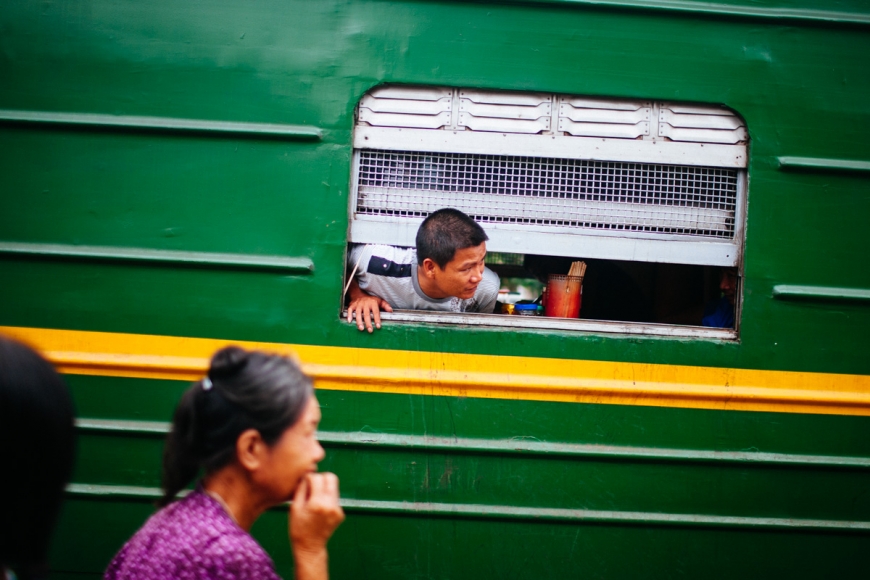 train travel in vietnam