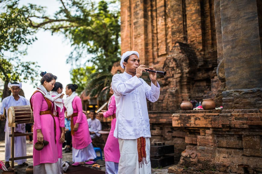 traditional clothes of Vietnam